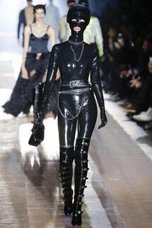 Moschino FALL 2018 MENSWEAR Milan MFW коллекция Moschino осень 2018 мужская неделя моды в Милане Mainstyles